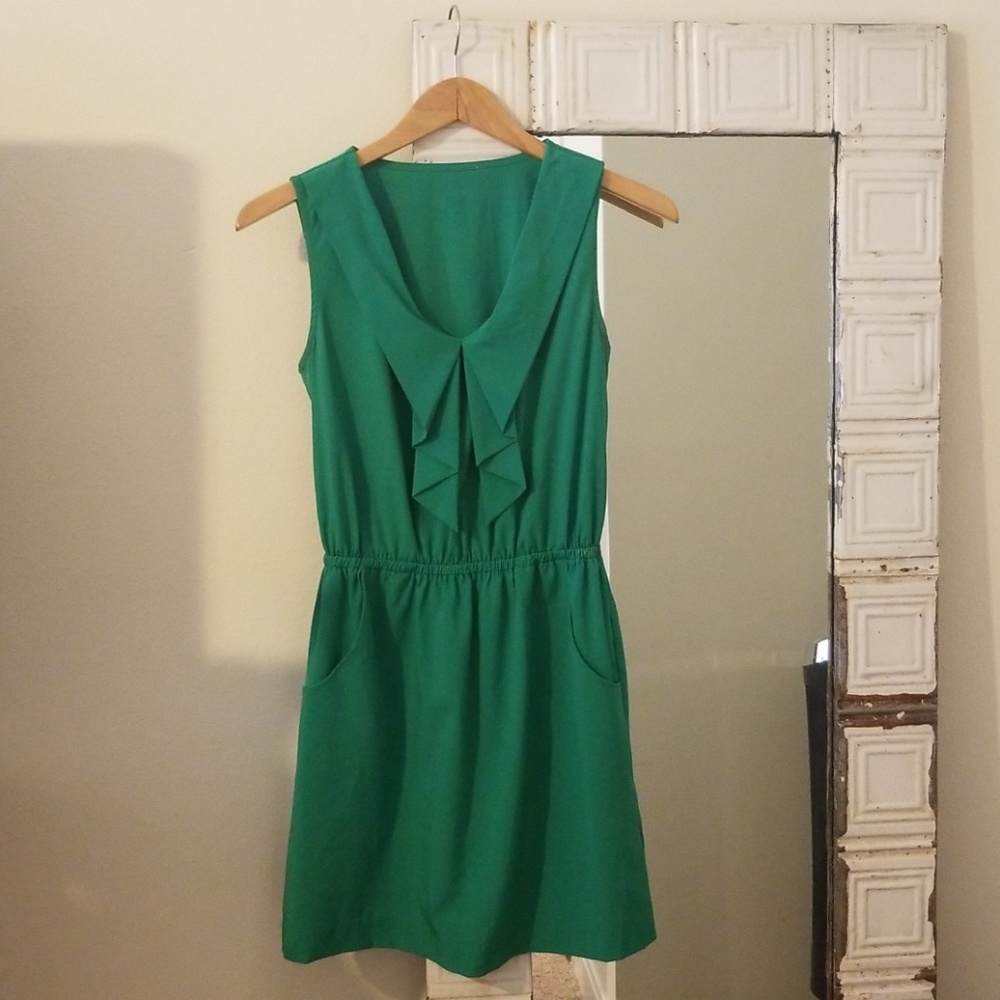 Unique Vintage Green Dress w/ POCKETS!